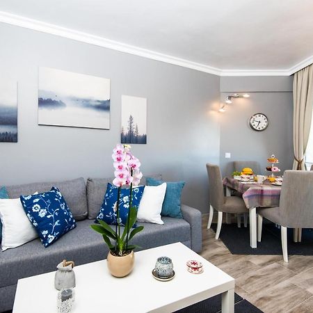 Beachfront Apartment Puerto Marina Benalmadena Exterior photo