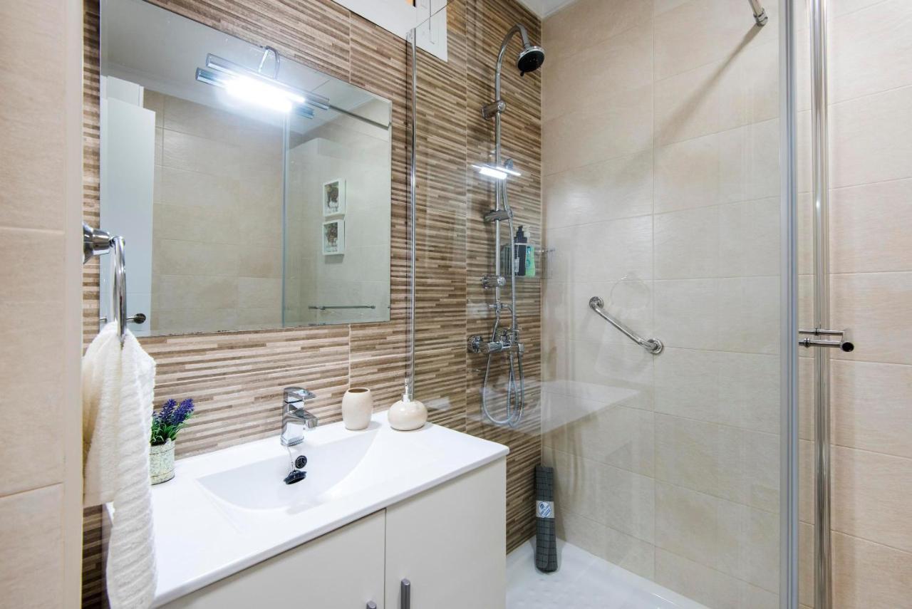 Beachfront Apartment Puerto Marina Benalmadena Exterior photo
